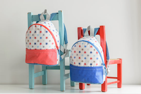 Mochila Estrelinhas azuis e vermelhas